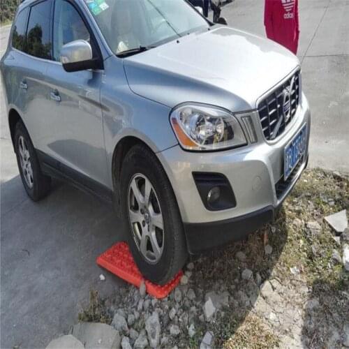 2pcs/lot Red Tyre Grip Recovery Tracks Snow Mud Sand Rescue Mats Plate Cars Escaper Traction Mat For Car Road Trouble Clearer