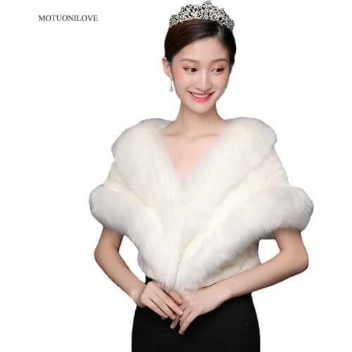 2020 New Arrival Fashion Style Faux Fur Shawl Wrap Wedding Dresses Stole Shrug For Woman Winter Bridal Fur Wedding Top Cover Up