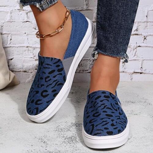Autumn 2021 Slip On Flat Canvas Shoes Women Print Vulcanize Shoes Female Denim Fabric Casual Loafers Ladies Lazy Shoes