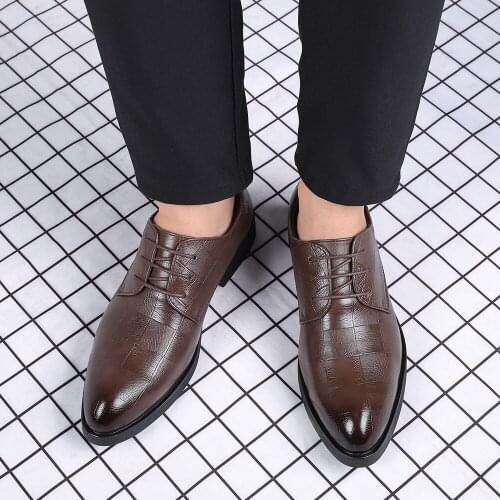 New Arrival Luxury Italian Brand Men Leather Flats Men British Brogue Dress Shoes Formal Business Oxfords Shoes for Men