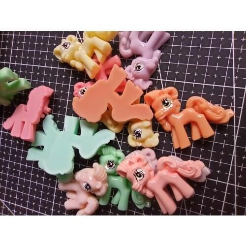 1pcs/lot Resin flat back horse 35mm Ornaments Micro landscape Ornaments Creative Home Gardening Decorations