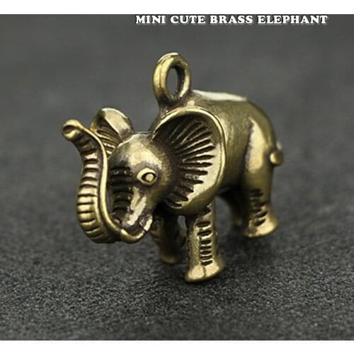 Mini Cute Brass Africa Elephant Keychain Ornament Pocket Animal Sculpture Home Office Desk Decorative Ornament Toy Gift