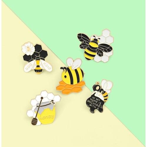 Bee Series Brooches Bumblebee Gather Honey Insect Enamel Pins Backpacks Lapel Pin Cartoon Badge Jewelry for Friends Wholesale
