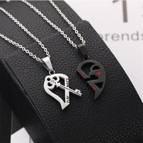 2 Piece Set Fashion Best Friend Couple Pendant Necklace Broken Heart Women Men Gift Friendship Jewelry Korea Key Locket Necklace