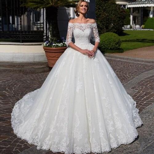 Luxury Boat Neck Three Quarter Sleeve with Jacket Bridal Ball Gown Elegant Chapel Train Embroidery Appliques Tulle Wedding Dress