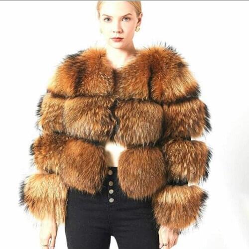 New type of real fur coat. 100% natural raccoon fur coat, high-quality fur vest. Beautiful female fur jacket. Fur coat. Keep war