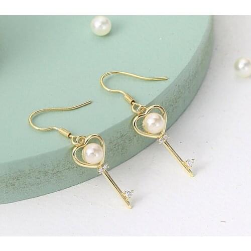 2021 Romantic Hook Earrings For Women Key Shaped Imitation Pearl Drop Earing Party Birthday Gift Fashion Jewelry E197