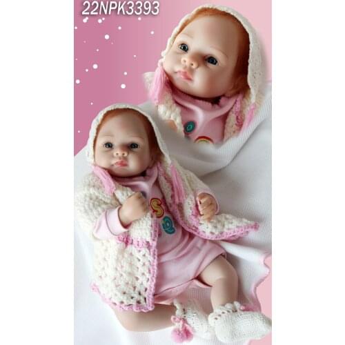 2016 NEW unique design hot sale very soft silicone vinyl fashion doll realistic snow doll Christmas gift to friends