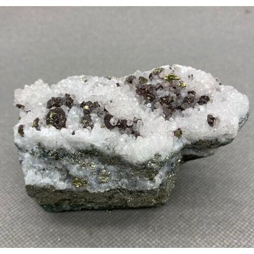 373 g Natural red crystal and pyrite symbiosis healing crystal