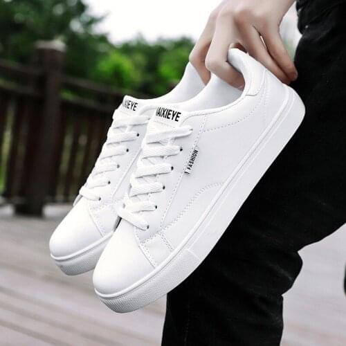 Mens shoes 2021 spring and autumn new white shoes mens fashion casual shoes white shoes mens outdoor low-top sneakers