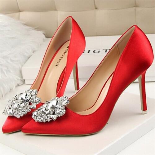 2021 Elegant Big Size 10cm High Heels Woman Rhinestone Red Pink Silk Luxury Pumps Lady Satin Crystal Scarpin Bridal Pumps Shoes