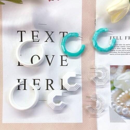 European and American resin large European and American C-shaped new Korean East Gate acrylic new earrings and Earrings