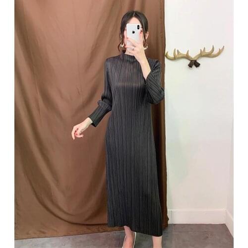 Autumn New Miyake Pleated Long-sleeved Stand Collar Dress Cover Meat Slim Pleated Dresse Female Long Section Dress