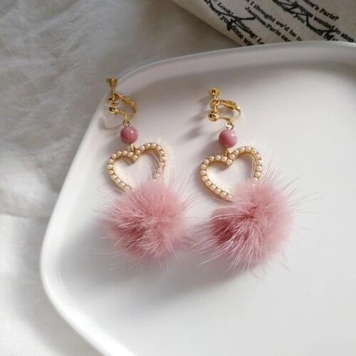 Korean Style Pink Mink Fur Ball Clip on Earrings Temperament Long Love Heart Shape Hair Ball Clip Earrings No Piercing 2020