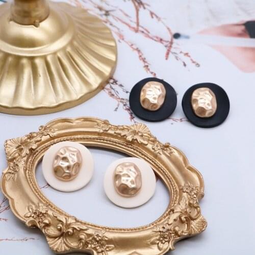 Vintage Matte Metal Hammered Earrings Black White Resin New Modern Accessories