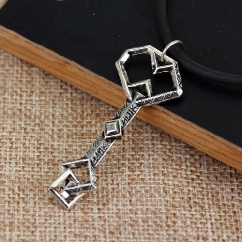 Movie Lord R Key Necklace for Women Pendant Choker Jewellery Necklaces for Teen Girls