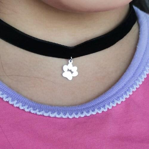 1Pc New Cat Paw Print Pendant Black Korea Velvet Rope Choker Collar Necklace Female Collier Bijoux Girls Gift