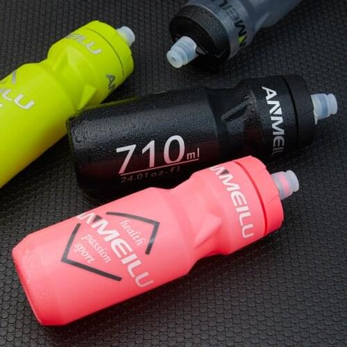 Sports fitness kettle extruding water cup 710ML outdoor bicycle riding training kettle outdoor water bottle