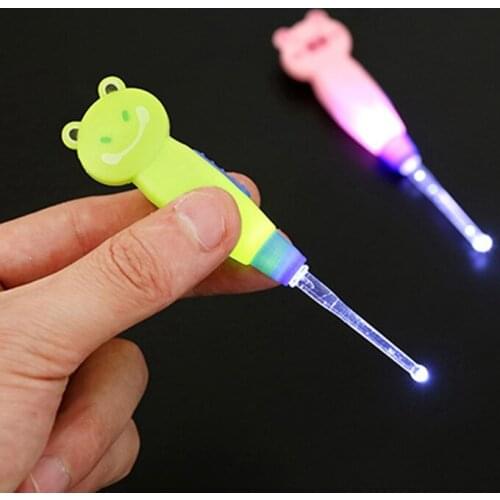 1PCS Baby Care Ear Spoon Light Child Ears Cleaning With Light Ear Spoon Digging Luminous Dig Ear
