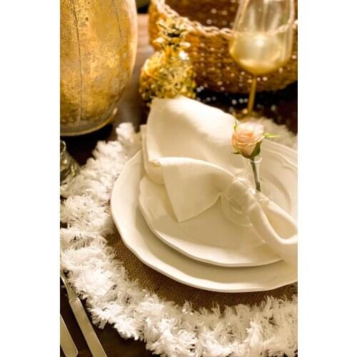 Jüt Kumaş Beyaz Ponpon Püsküllü Amerikan Servis Supla