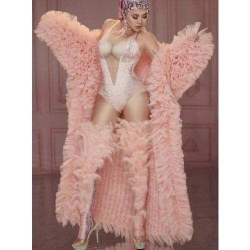 New Sexy Fashion Show Stage Wear Pink Long Cloak Rhinestones Bodysuit Feather Cover Legging Party Nightclub Outfit Dance Costume