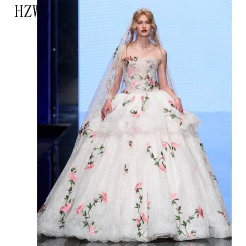 2020 Spring and summer Romance in Hoh Xil Style Wedding Dresses Strapless Embroidery Flower Applique Bridal Wedding Gowns