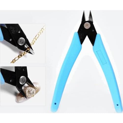 1pcs Nail Clipper Manicure Tools Nail Clippers Drill Scissors Cuticle Professional Nail Supplies Metal Chain Alloy Scissors Blue