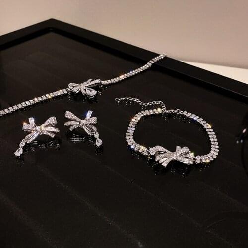 Sparkling Rhinestone Bowknot Jewelry Set for Women Simple Fashion Geometric Earrings & Necklace Korean New Design Jewelry