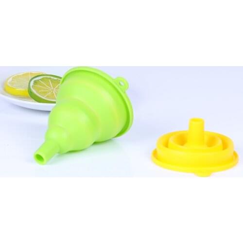1pcs Funnels Be Hung Household Liquid Dispensing Kitchen Tools Mini Foldable Funnel Silicone Collapsible Funnel Folding Portable