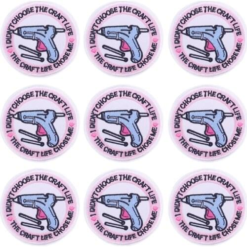 10Pcs/Set Lovely Gun Embroidered Patch For Clothes Letter DIY Embroidery Patches For Cloth Scissors Stripe For T-shirt Badges