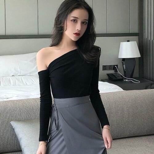 Slim Fitting Bottomed T Shirt Women Shows Thin Diagonal Shoulder One Shoulder Long Sleeve T-shirt Top Sexy New Woman Tshirts