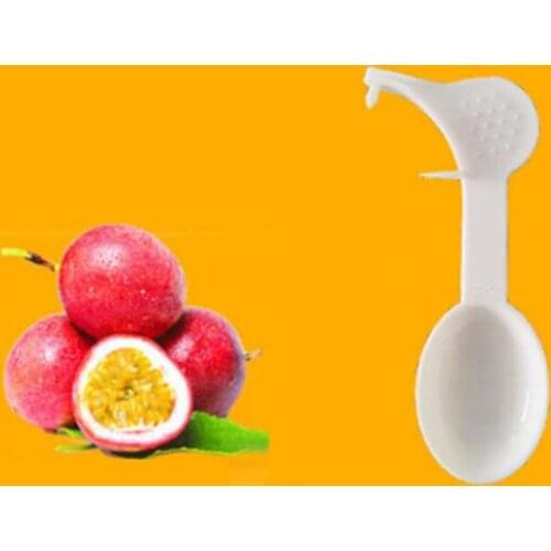 1Pcs Passion fruit Peeler Passionflower Peeler Remover - Kitchen Tools Fruit Opener Device Passion fruit Zesters Stripper