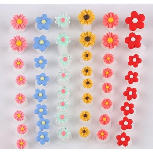 8 Pcs/Set Toe Silicone Separator Pedicure Flower Waterdrop Crystal Diamond Pearl Separator Nail Art DIY Foot Care Tool