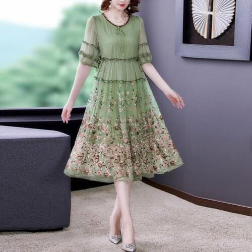 2021 Summer Women High End Silk Dresses Fashion Elegant Embroidery Floral Lantern Sleeve Female Plus Size Long Dresses AD2024