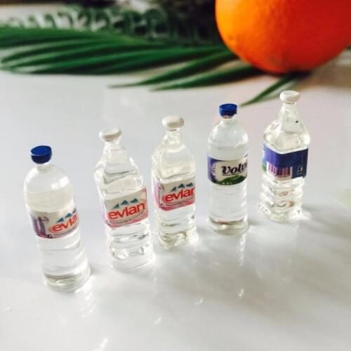 4pcs/set 1:12 mineral water Scale Models scene Dollhouse Miniature mini bottles Figurine Simulation model doll house accessories