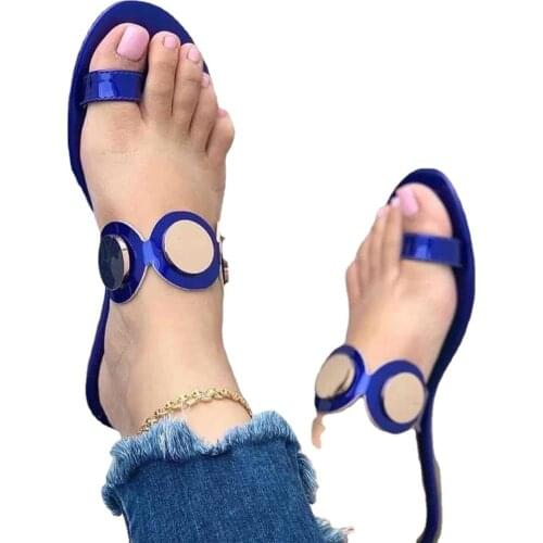 Summer New Womens Shoes; Casual Metal Discs Low-heeled Flat Toe Womens Sandals Fashion Flip Flops