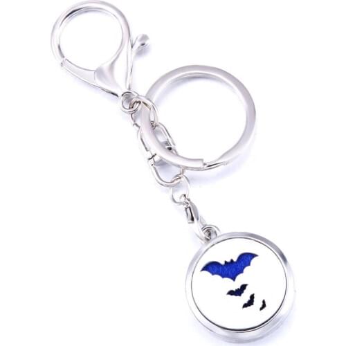 Charm Bat Aroma Keychain Stainless Steel Locket Keyring Perfume Aromatherapy Essential Oil Diffuser Box Car Keychain Jewelry