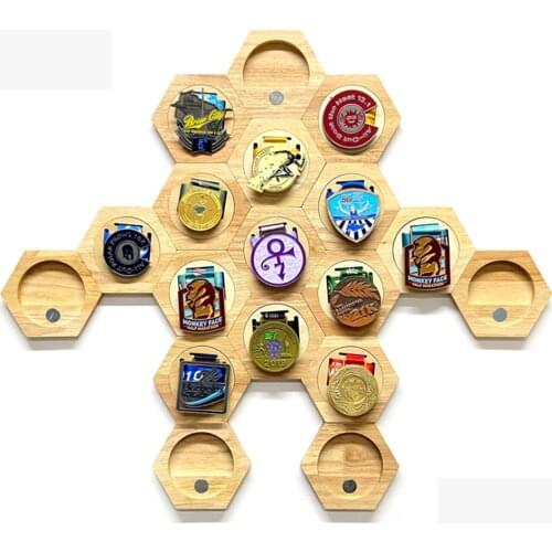 Medal Holder Display Rack Punch-Free Handicrafts Homes Decor Medals Storage Shelf for Household Bedroom Ornaments