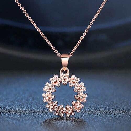 Round Flower Pendant Necklaces For Women Romantic New Design Crystal White Rose Gold Color Fashion Jewelry DZN003