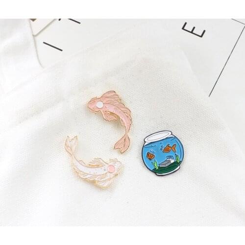 Pink White Inlaid Golden Border Goldfish Cute Cartoon Animal Color Aquarium Brooch Brooch Collar Pin Badge Brooches Gifts