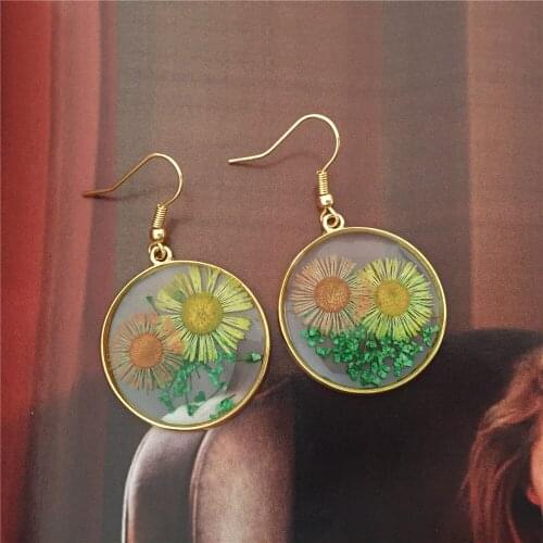 Bohemia Gold Color Plating Flower Seal in Round Resin Disc Charm Drop Earrings For Women Girl Elegant Gorgeous Lovely Jewelry