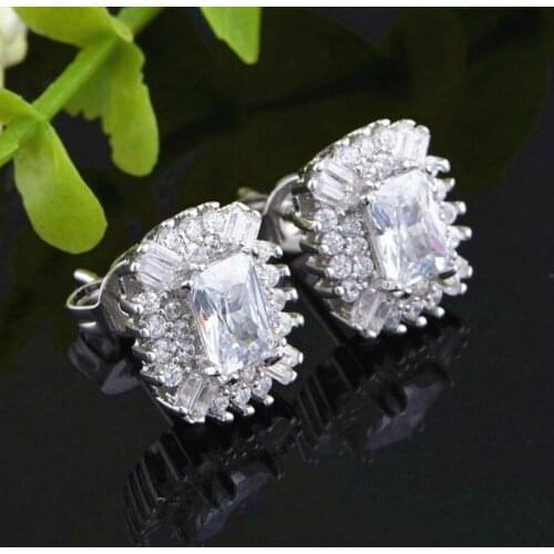 Huitan Bling Bling Womens Stud Earrings OL Style Fashion Versatile Geometric Cubic Zirconia Earring High Quality Trendy Jewelry