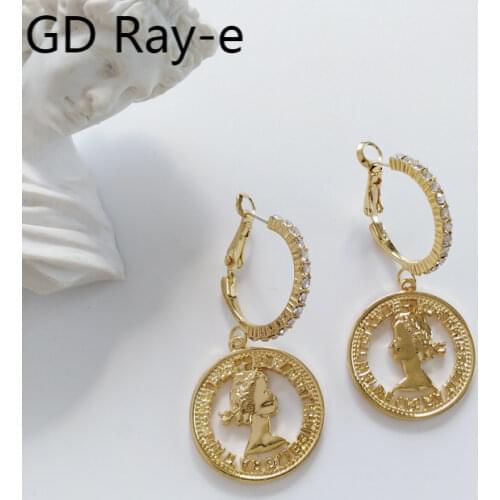 New Fashion Crystal Portrait Women Earrings Coin Charm Hoop Earrings Hip Hop Temperament Mini Diamante Girls Jewelry1188