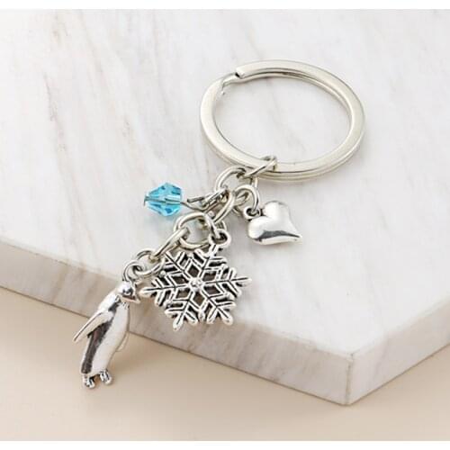 New Winter Keychain Lovely Heart Snowflake Penguin Key Ring Souvenir Gifts For Women Handbag Accessorie Car Hanging DIY Jewelry
