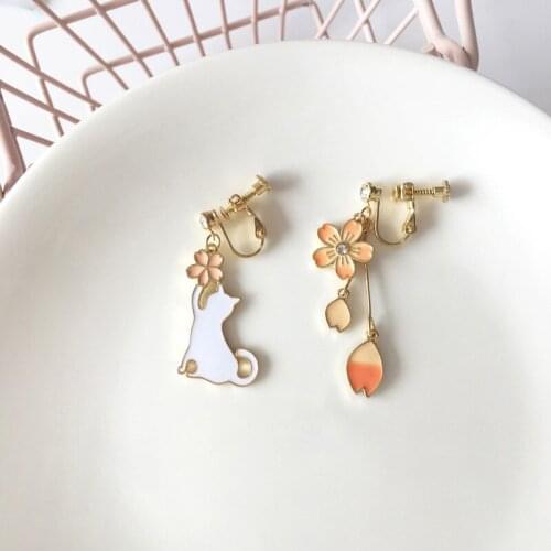 Korean Style Sweet pussycat Pink Cherry blossoms Earrings Clip Cute White Cat Clip on Earrings For Women Girls