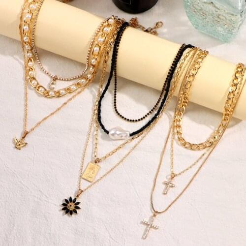 Boho Irregular Pearl Rice Beads Choker Multi Layered Golden Crystal Cross Flower Metal Clavicle Chain Long Necklaces Jewelry New