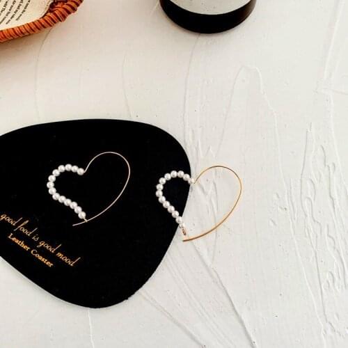 Fashion Simple Charm Heart Pearl Earrings Gold Plated Classic Large Ring Earrings Suitable for Womens Wedding Jewelry Gifts