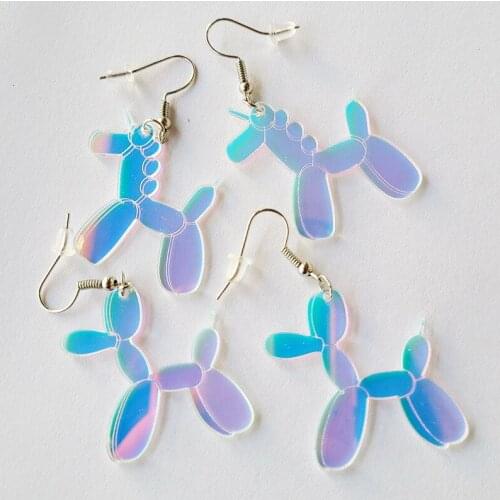 YUMGAN Dangle Earrings