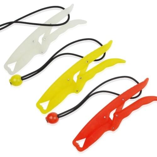 1PC 17.5cm Hand Controller Fishing Gripper Grabber Plastic Fish Lip Grip Fishing Tackle Tool Women Fish Lip Grip