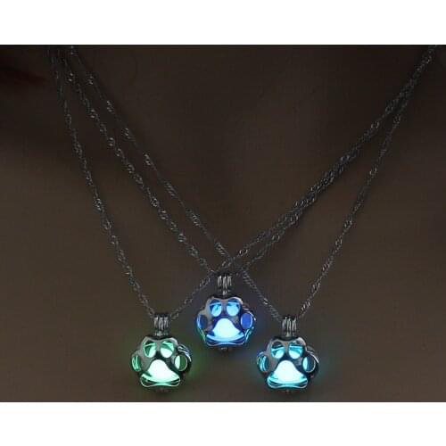 2020 fashion 3 color Luminou bears paw Necklace Glowing in the Dark Necklace Hollow Necklace Pendant Jewelry Christmas Gifts